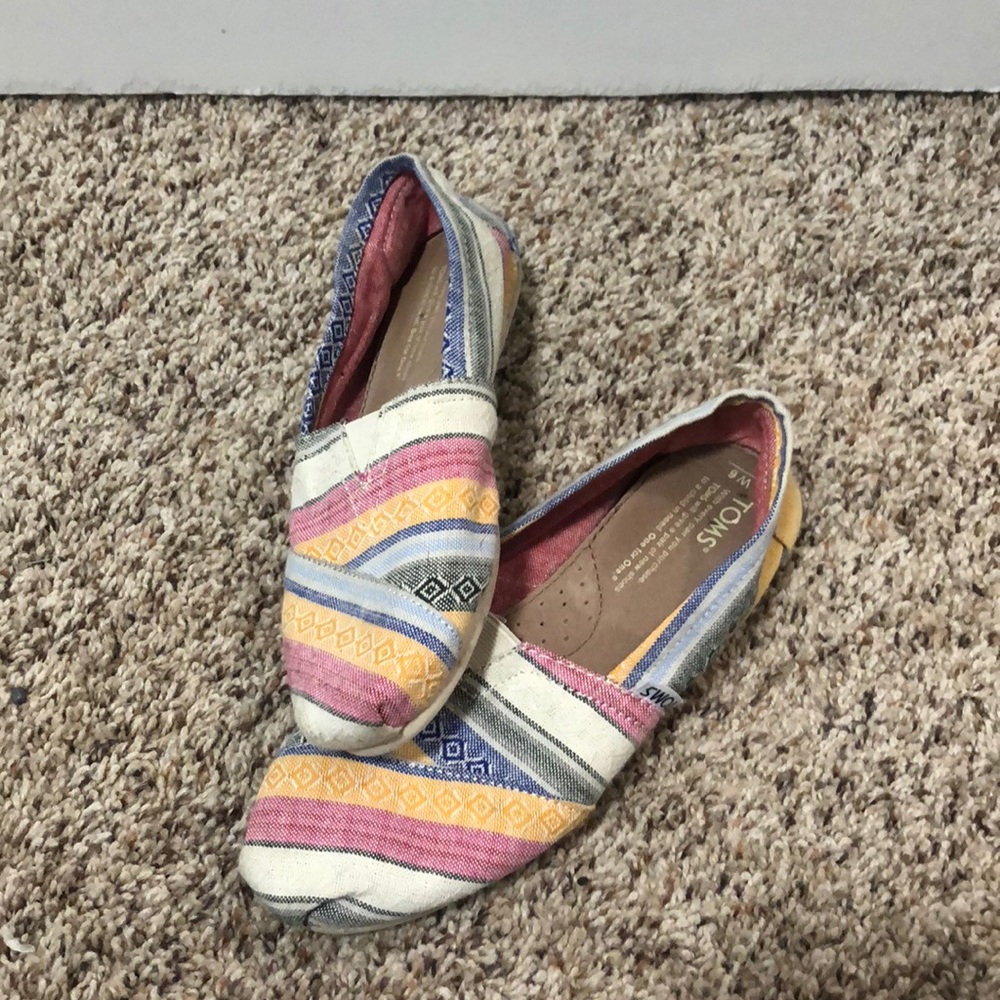Women’s Toms